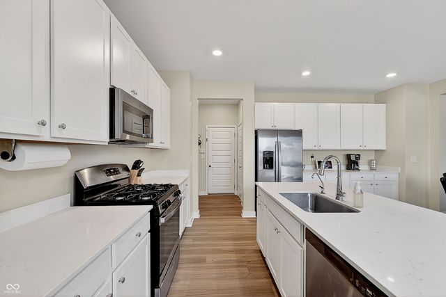 2321 S Bingham Place, New Palestine, IN 46163
