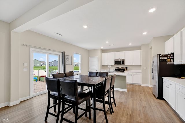 2321 S Bingham Place, New Palestine, IN 46163