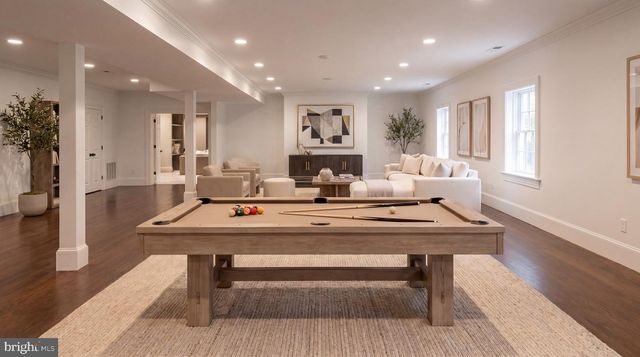 8611 COUNTRY CLUB DR, Bethesda, MD 20817