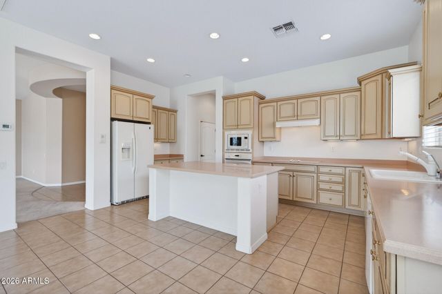 23016 N PEDREGOSA Drive, Sun City West, AZ 85375