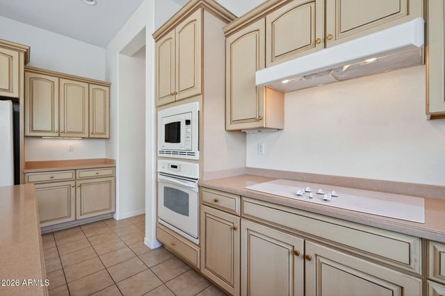23016 N PEDREGOSA Drive, Sun City West, AZ 85375