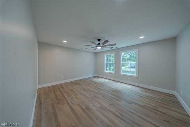 3010 9th Avenue, Vienna, WV 26105