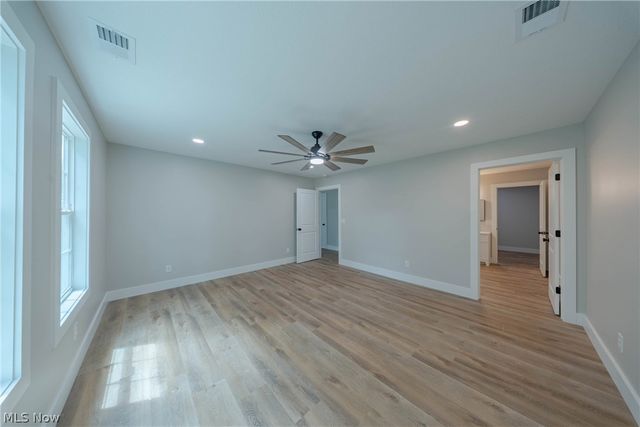 3010 9th Avenue, Vienna, WV 26105