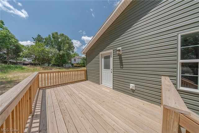 3010 9th Avenue, Vienna, WV 26105