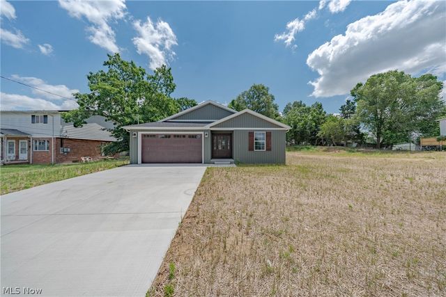 3010 9th Avenue, Vienna, WV 26105