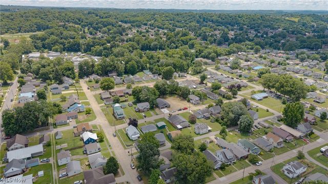 3010 9th Avenue, Vienna, WV 26105