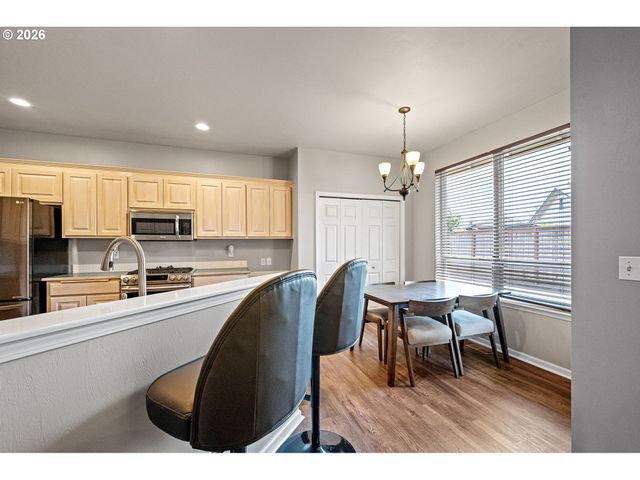 3528 BERKSHIRE St, Eugene, OR 97401