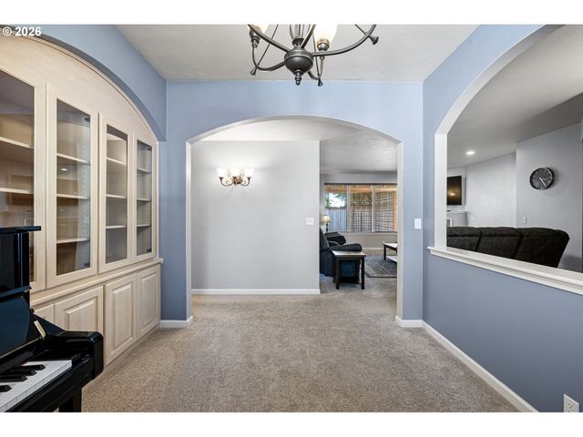 3528 BERKSHIRE St, Eugene, OR 97401