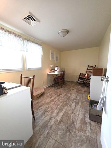 200 4TH ST, Enola, PA 17025