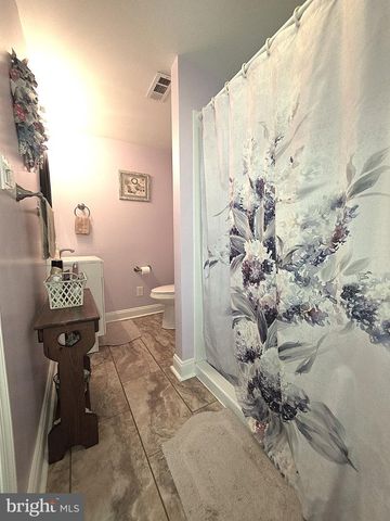 200 4TH ST, Enola, PA 17025