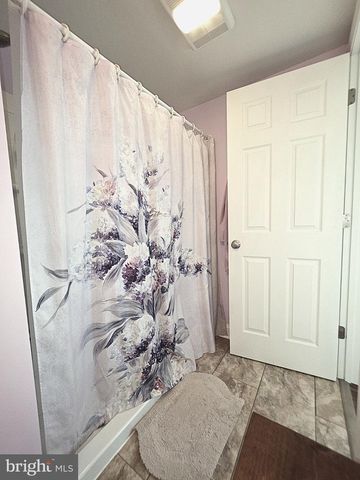 200 4TH ST, Enola, PA 17025