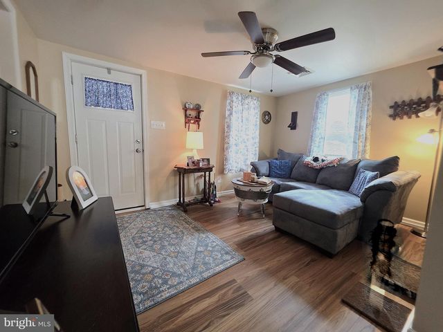 200 4TH ST, Enola, PA 17025