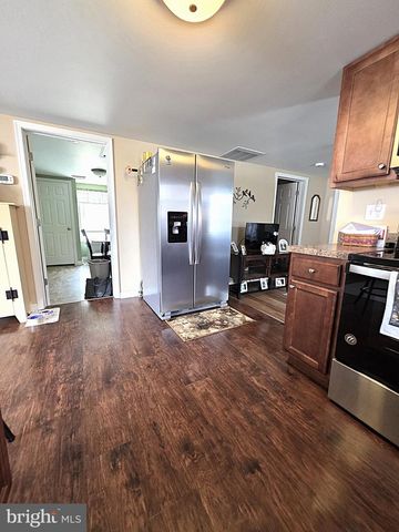 200 4TH ST, Enola, PA 17025
