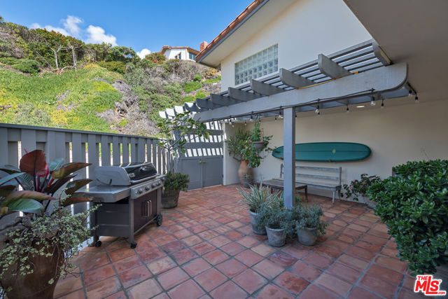 31952 Pacific Coast Highway, Malibu, CA 90265