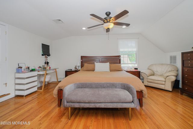 209 Woodcrest Road, Oakhurst, NJ 07755