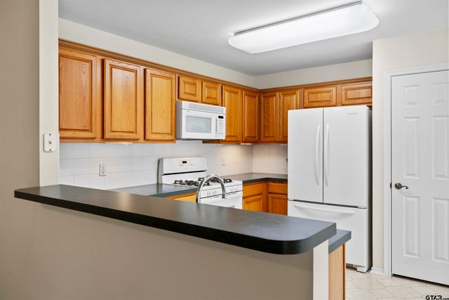 1807 Onyx Cove, Whitehouse, TX 75791