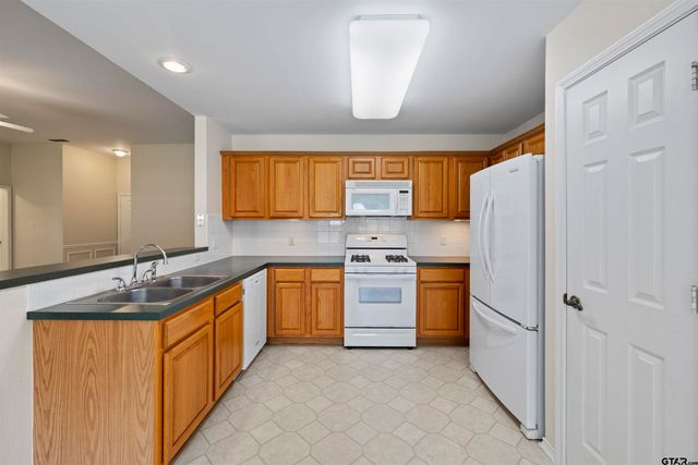 1807 Onyx Cove, Whitehouse, TX 75791
