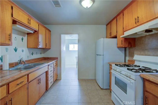 1690 Almond Avenue, Merced, CA 95341