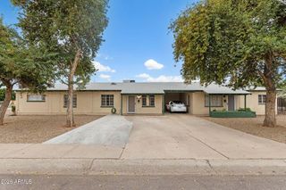 5702 W VISTA Avenue, Glendale, AZ 85301