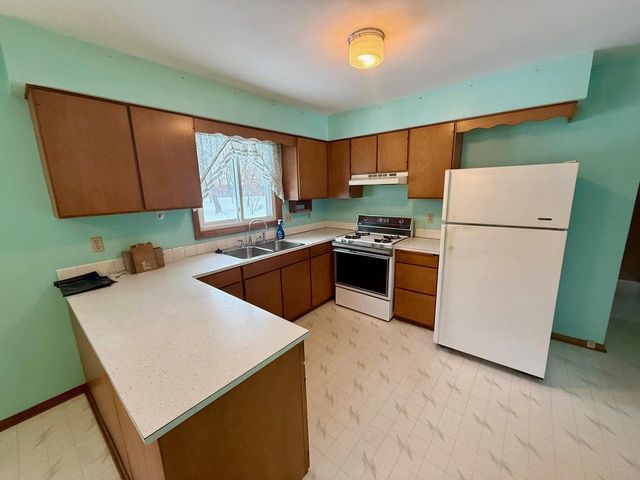 10622 N Oakway Lane, Edgerton, WI 53534