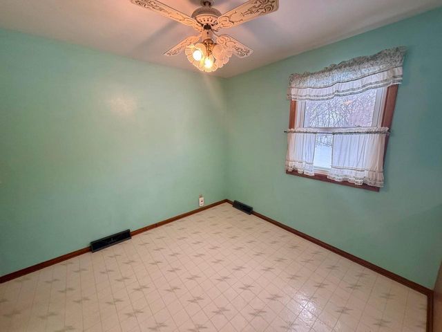 10622 N Oakway Lane, Edgerton, WI 53534