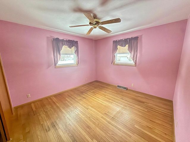 10622 N Oakway Lane, Edgerton, WI 53534