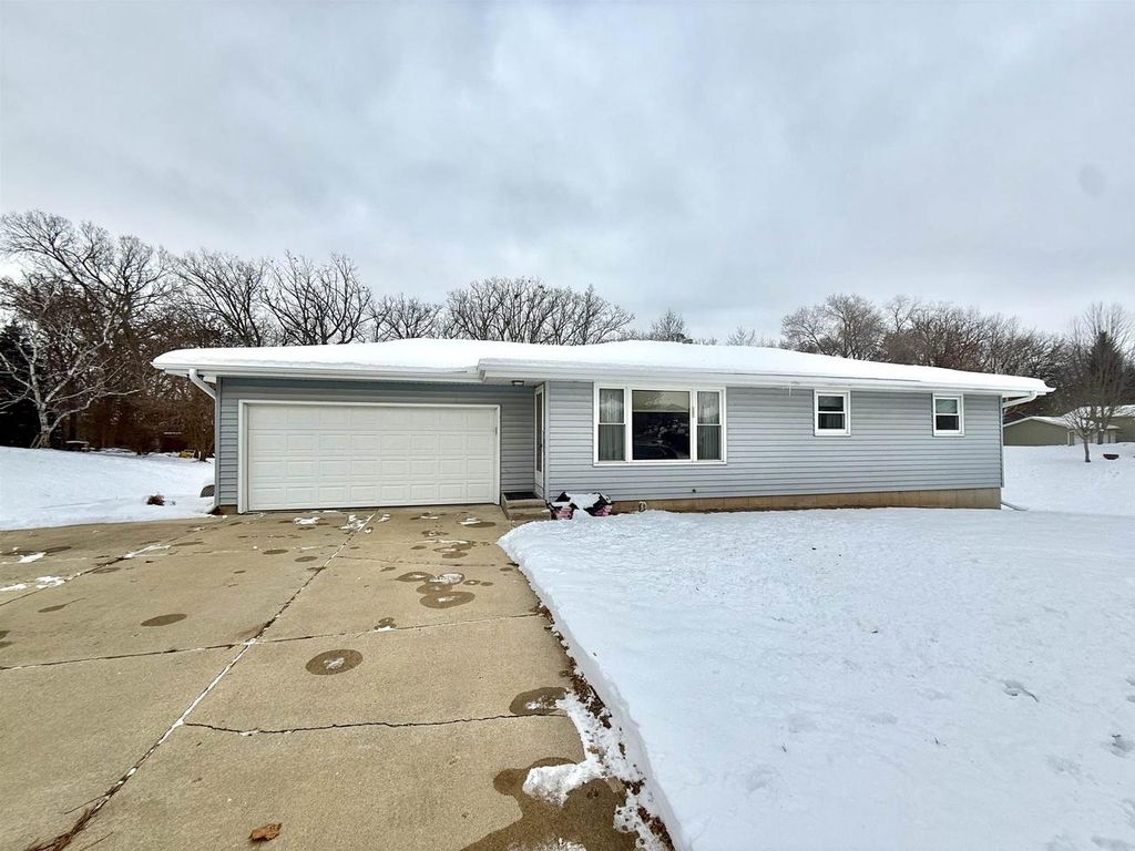 10622 N Oakway Lane, Edgerton, WI 53534