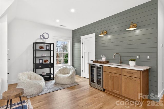1718 Seifert Circle, Charlotte, NC 28205