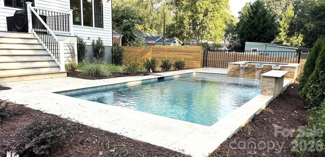 1718 Seifert Circle, Charlotte, NC 28205