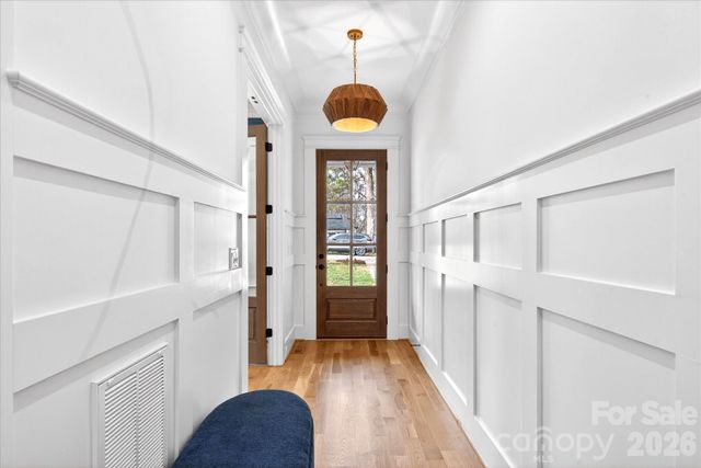 1718 Seifert Circle, Charlotte, NC 28205