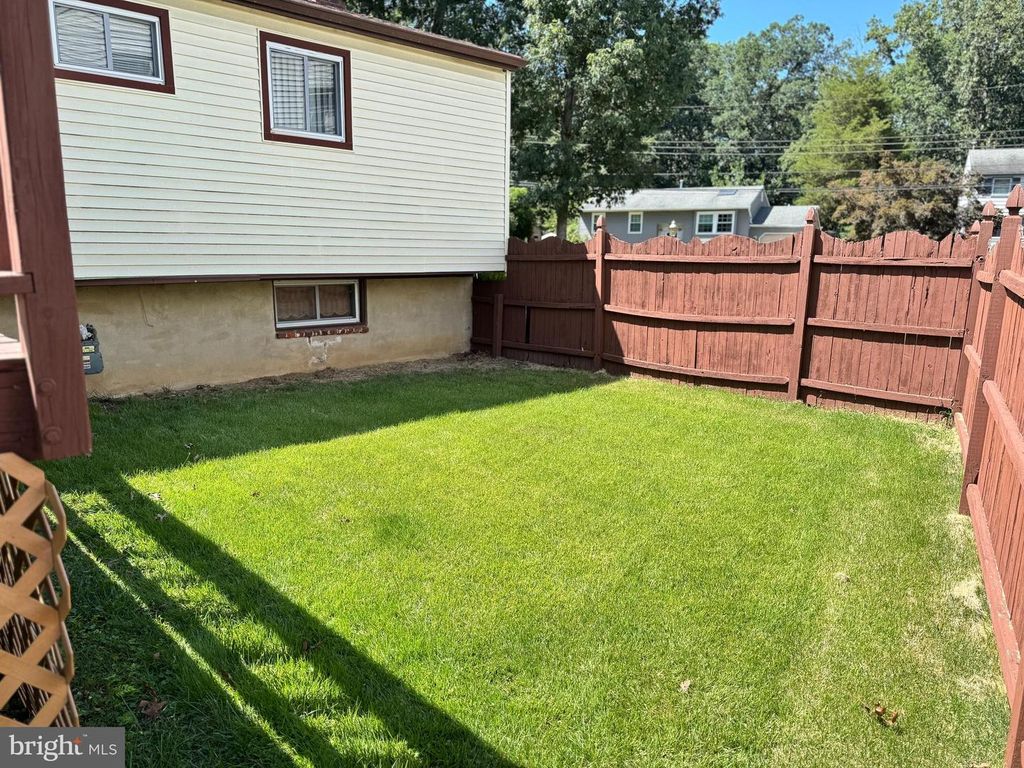 1602 PIN OAK RD, Williamstown, NJ 08094