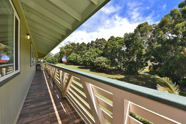 1525 Kaupakalua Rd, Haiku, HI 96708