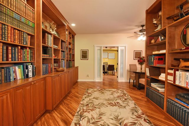 1525 Kaupakalua Rd, Haiku, HI 96708