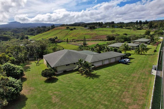 1525 Kaupakalua Rd, Haiku, HI 96708