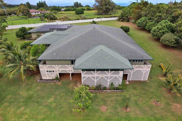 1525 Kaupakalua Rd, Haiku, HI 96708