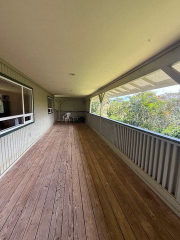 1525 Kaupakalua Rd, Haiku, HI 96708