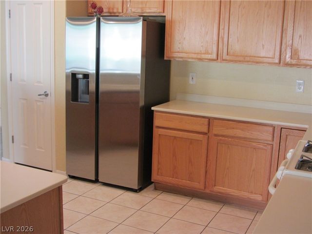 2463 Moonlight Valley Avenue, Henderson, NV 89044