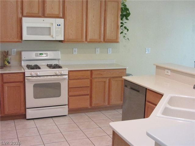 2463 Moonlight Valley Avenue, Henderson, NV 89044