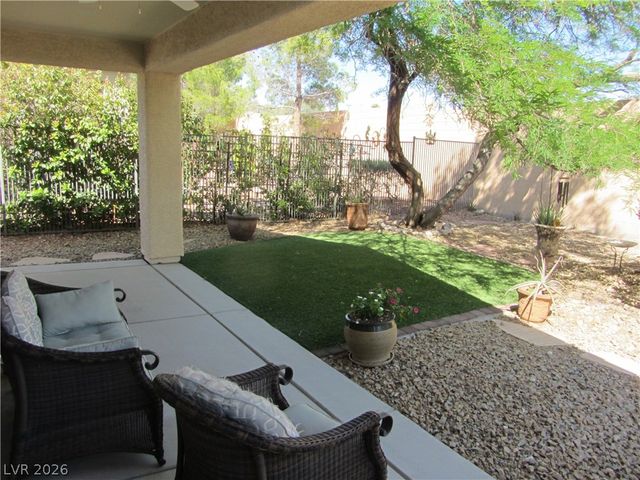 2463 Moonlight Valley Avenue, Henderson, NV 89044