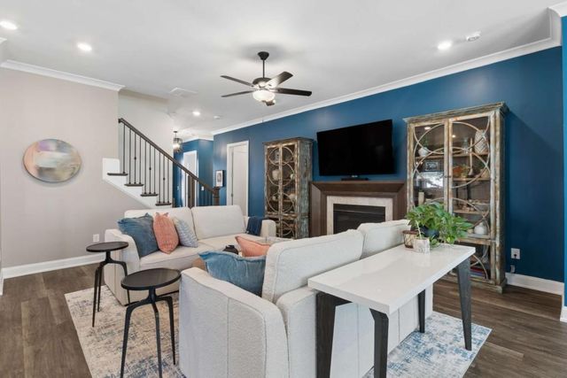 109 Ivey Way, Woodstock, GA 30188