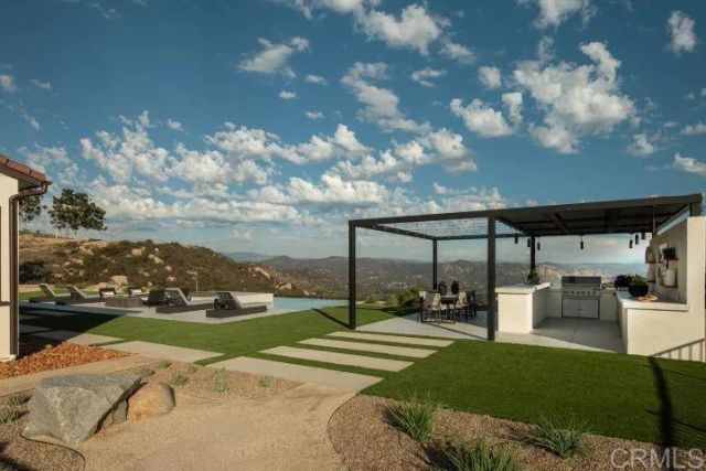 2570 WOODLAND HEIGHTS GLEN, Escondido, CA 92026