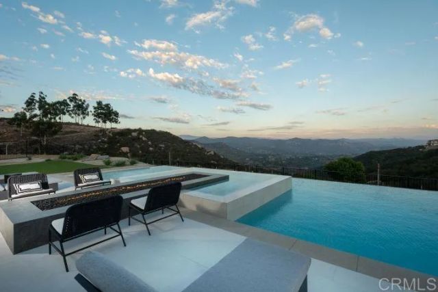 2570 WOODLAND HEIGHTS GLEN, Escondido, CA 92026
