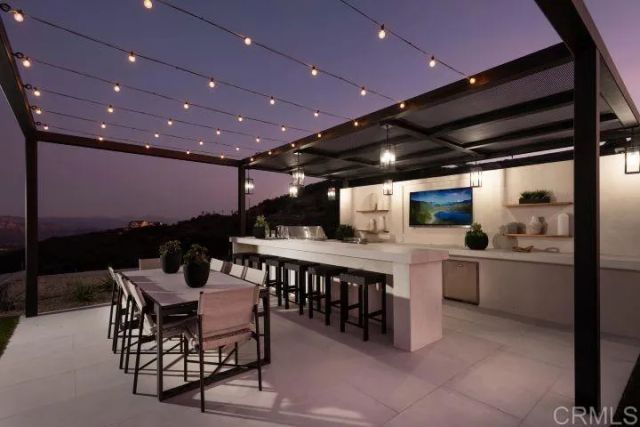 2570 WOODLAND HEIGHTS GLEN, Escondido, CA 92026