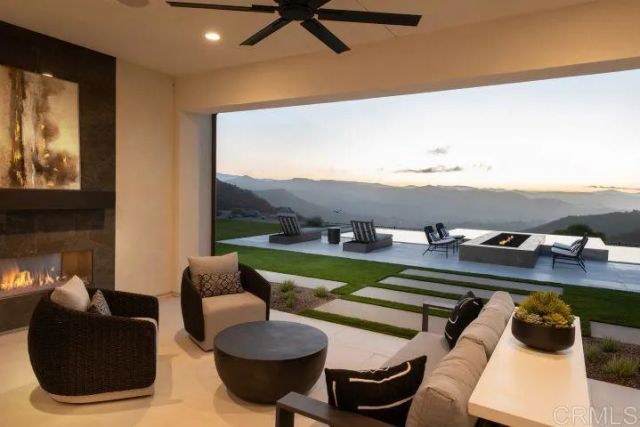 2570 WOODLAND HEIGHTS GLEN, Escondido, CA 92026