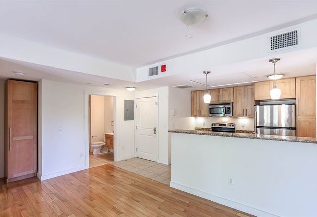 87 New 110, Cambridge, MA 02138