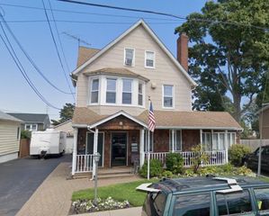 120 S High Street, Lindenhurst, NY 11757