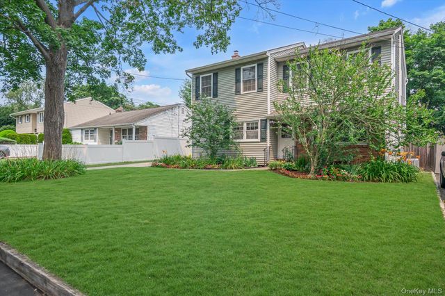 202B 1st Street, East Northport, NY 11731