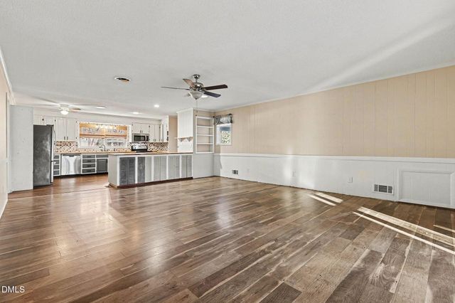 210 E Holt Street, Smithfield, NC 27577