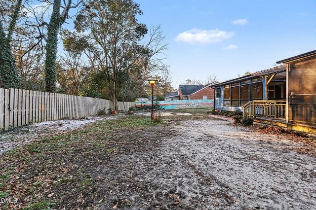 210 E Holt Street, Smithfield, NC 27577