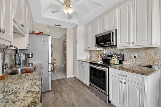 17287 Boca Club Boulevard 1, Boca Raton, FL 33487